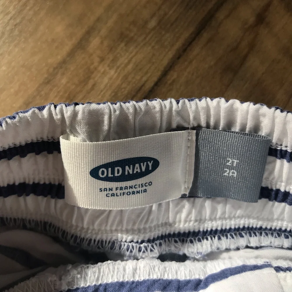 ✮FREE✮ Toddler Navy & White Pull on Shorts